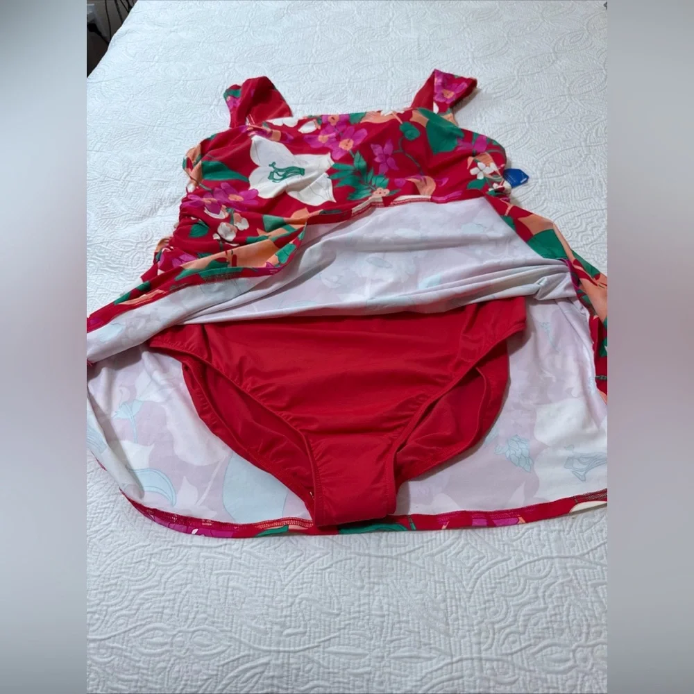 Lands 'End‎ 26W Smoothing Square Neck Ruched Swim Suit Dress Coral Rose Lilies